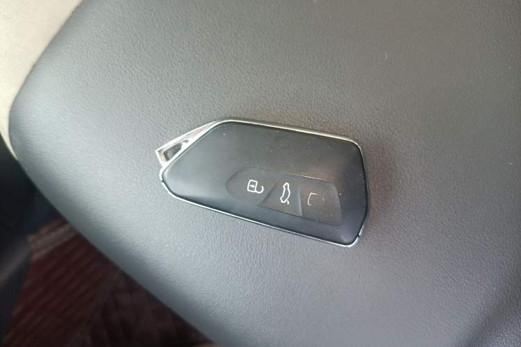 Used Volkswagen ID.6 CROZZ 2021 Standard Range PURE Edition Interior 1