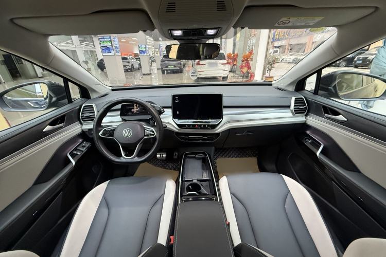 Used Volkswagen ID.6 CROZZ 2021 Standard Range PURE Edition Interior 2