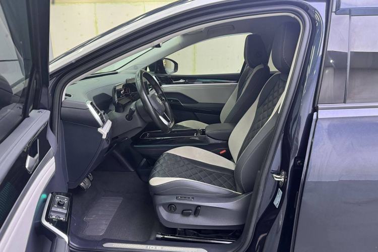 Used Volkswagen ID.6 CROZZ 2021 Long-Range PRO Edition Interior 3