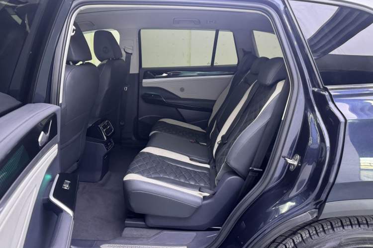 Used Volkswagen ID.6 CROZZ 2021 Long-Range PRO Edition Interior 4