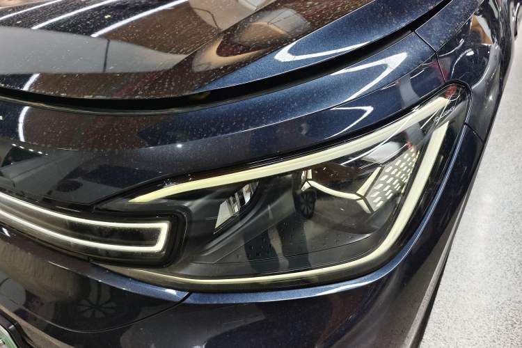 Used Volkswagen ID.6 CROZZ 2021 First Edition Left Front Headlight