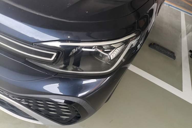 Used Volkswagen ID.6 CROZZ 2021 Long-Range PRO Edition Left Front Headlight
