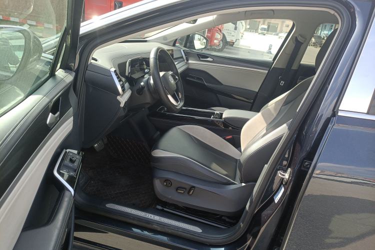 Used Volkswagen ID.6 CROZZ 2021 Standard Range PURE Edition Left Front Seat