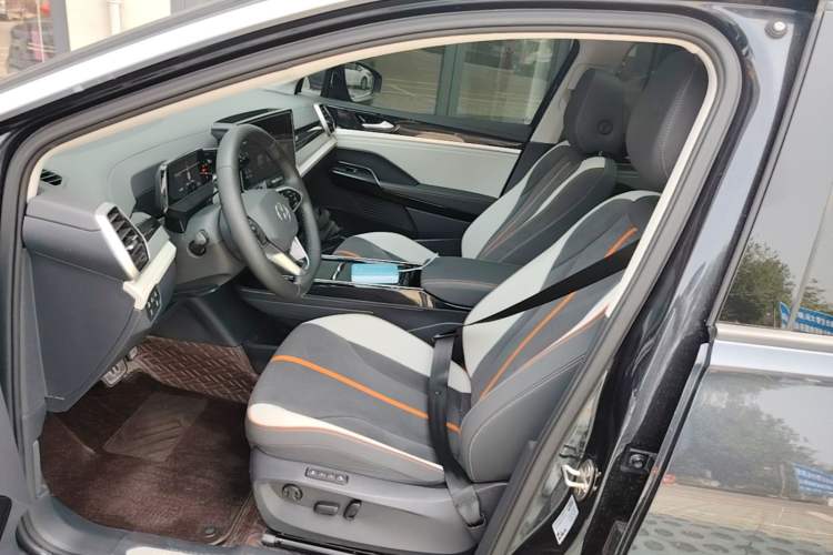 Used Volkswagen ID.6 CROZZ 2021 Revised Version Long-Range PRO Edition Left Front Seat