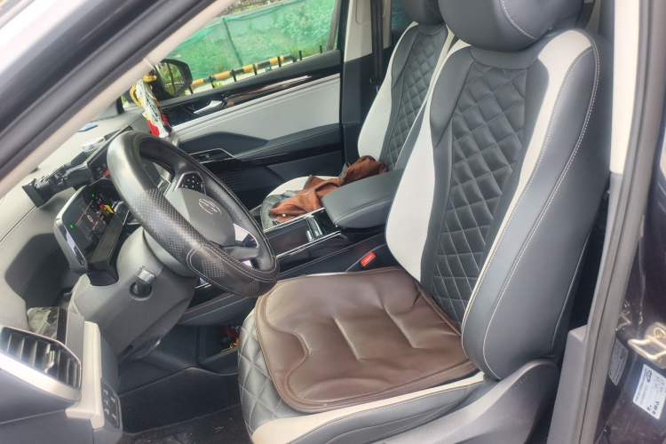 Used Volkswagen ID.6 CROZZ 2021 Long-Range PRO Edition Left Front Seat