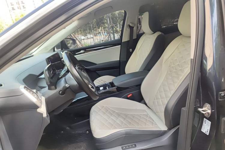 Used Volkswagen ID.6 CROZZ 2021 Long-Range PRO Edition Left Front Seat
