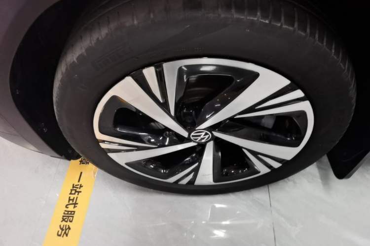 Used Volkswagen ID.6 CROZZ 2021 Long-Range PURE+ Edition Left Front Wheel Hub