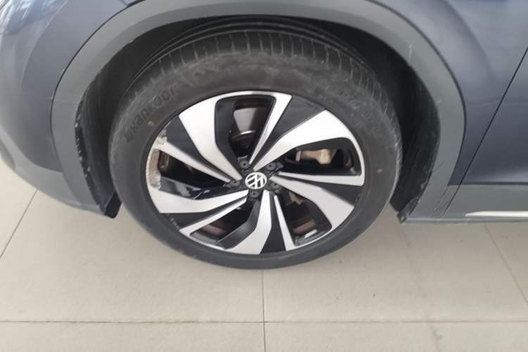 Used Volkswagen ID.6 CROZZ 2021 Long-Range PURE+ Edition Left Front Wheel Hub