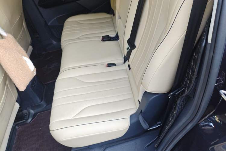Used Volkswagen ID.6 CROZZ 2021 Long-Range PRO Edition Left Rear Seat