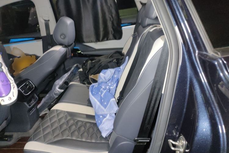 Used Volkswagen ID.6 CROZZ 2021 Long-Range PRO Edition Left Rear Seat