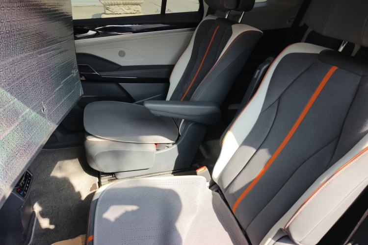 Used Volkswagen ID.6 CROZZ 2021 Revised Version Long-Range PRO Edition Left Rear Seat