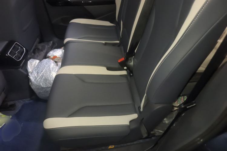 Used Volkswagen ID.6 CROZZ 2021 Long-Range PURE+ Edition Left Rear Seat