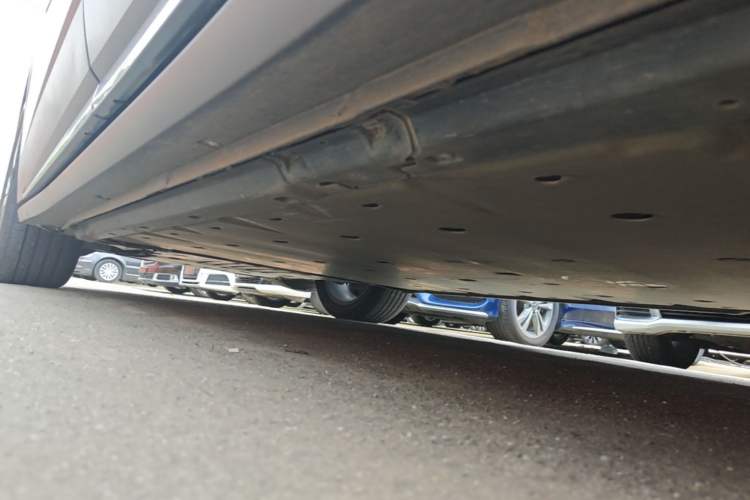Used Volkswagen ID.6 CROZZ 2021 Revised Version Long-Range PRO Edition Left Side Sill