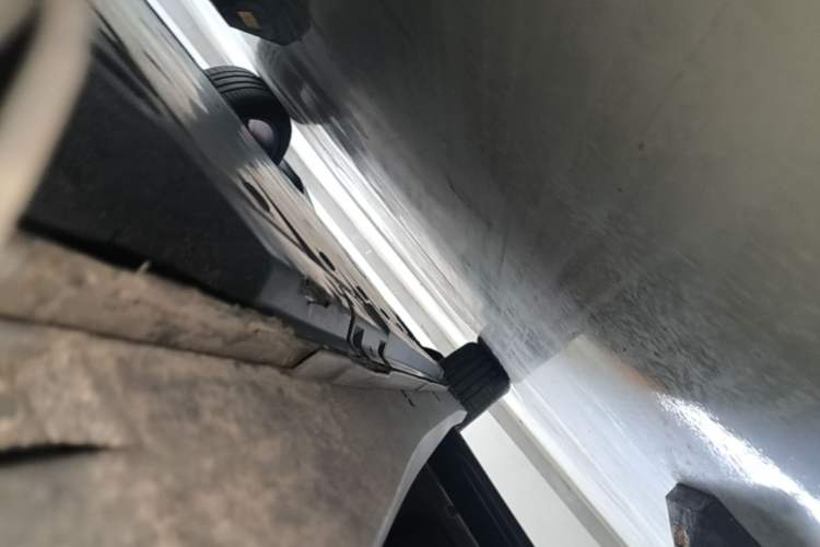 Used Volkswagen ID.6 CROZZ 2021 Long-Range PRO Edition Left Side Sill