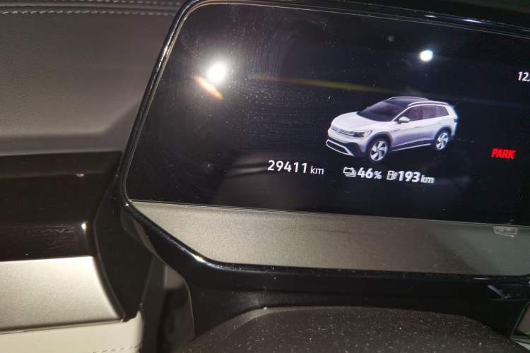 Used Volkswagen ID.6 CROZZ 2021 High-Performance PRIME Edition Odometer Close Up