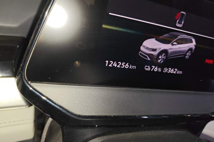 Used Volkswagen ID.6 CROZZ 2021 Long-Range PRO Edition Odometer Close Up