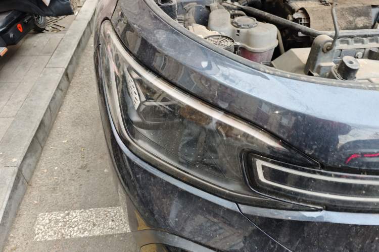Used Volkswagen ID.6 CROZZ 2021 Long-Range PURE+ Edition Right Front Headlight