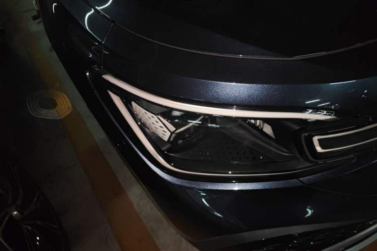 Used Volkswagen ID.6 CROZZ 2021 Revised Version Long-Range PRO Edition Right Front Headlight