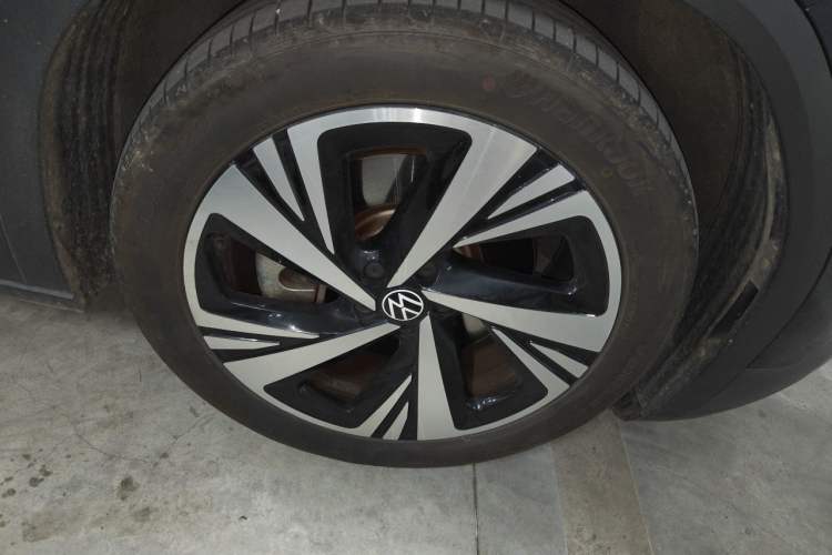 Used Volkswagen ID.6 CROZZ 2021 Long-Range PRO Edition Right Front Wheel Hub