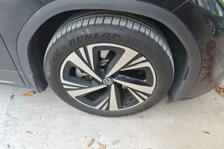 Used Volkswagen ID.6 CROZZ 2021 Long-Range PRO Edition Right Front Wheel Hub
