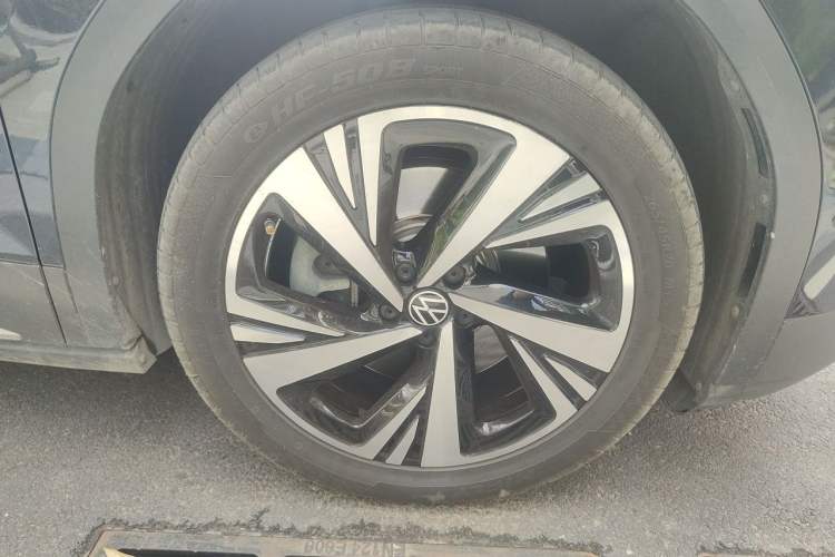 Used Volkswagen ID.6 CROZZ 2021 Long-Range PRO Edition Right Front Wheel Hub
