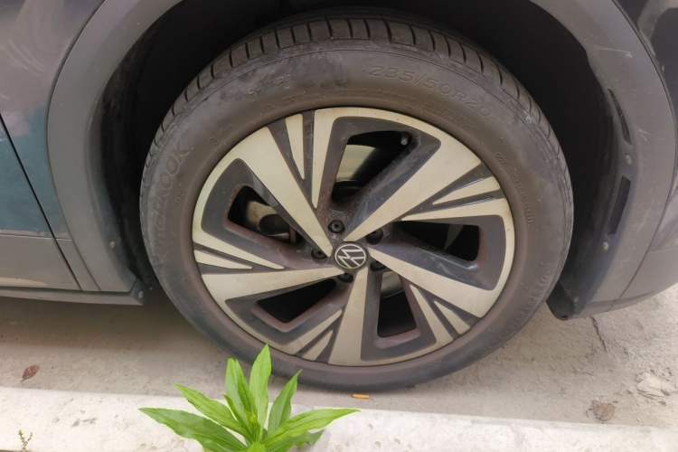 Used Volkswagen ID.6 CROZZ 2021 Long-Range PRO Edition Right Front Wheel Hub