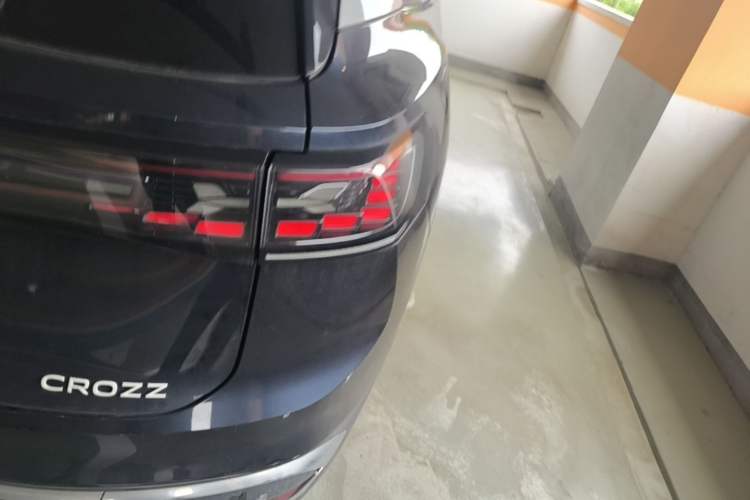 Used Volkswagen ID.6 CROZZ 2021 Long-Range PRO Edition Right Rear Taillight