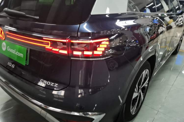 Used Volkswagen ID.6 CROZZ 2021 Long-Range PURE+ Edition Right Rear Taillight