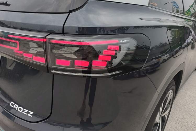 Used Volkswagen ID.6 CROZZ 2021 Long-Range PRO Edition Right Rear Taillight
