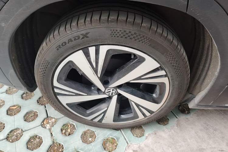 Used Volkswagen ID.6 CROZZ 2021 Revised Version Long-Range PRO Edition Right Rear Wheel Hub