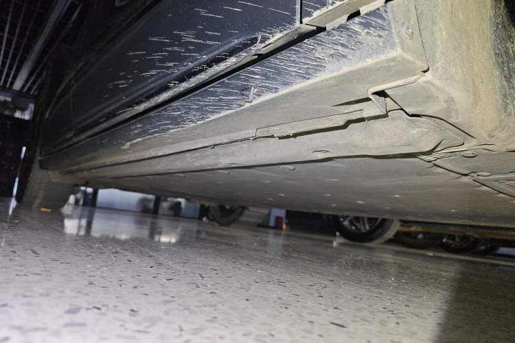 Used Volkswagen ID.6 CROZZ 2021 First Edition Right Side Sill