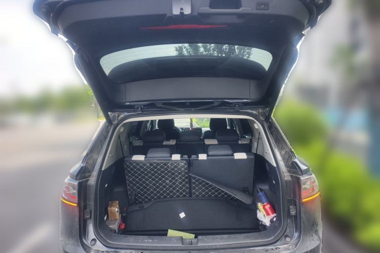 Used Volkswagen ID.6 CROZZ 2021 Long-Range PRO Edition Trunk