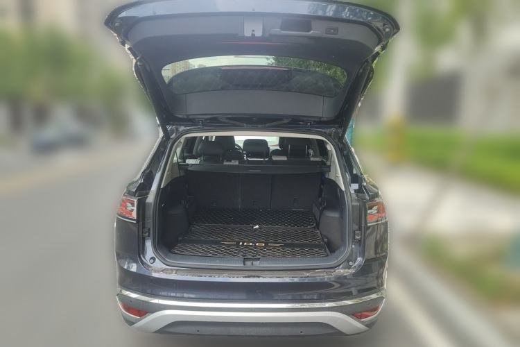 Used Volkswagen ID.6 CROZZ 2021 Long-Range PRO Edition Trunk