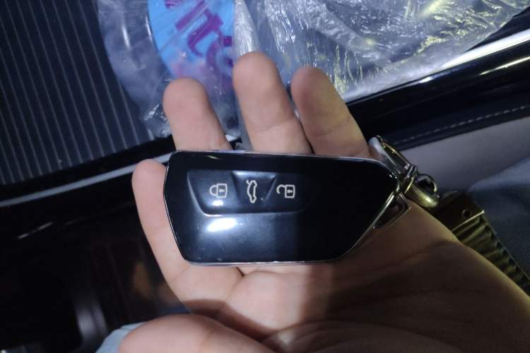 Used Volkswagen ID.6 CROZZ 2021 Long-Range PRO Edition Vehicle Key
