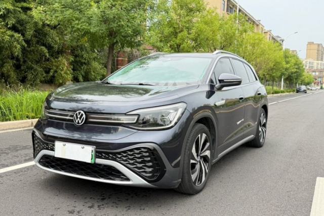 Ojetý Volkswagen ID.6 CROZZ 2021 Long-Range PURE+ Edition