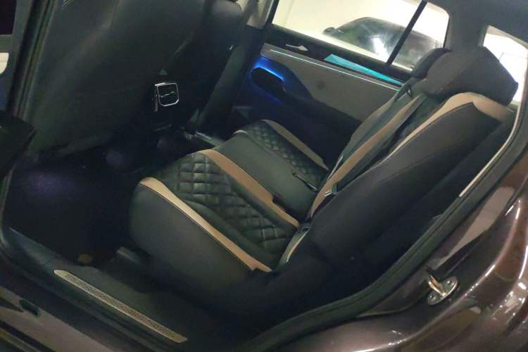 Used Volkswagen ID.6 CROZZ 2021 First Edition Interior 6