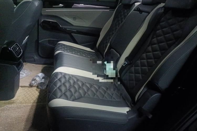Used Volkswagen ID.6 CROZZ 2021 Long-Range PRO Edition Left Rear Seat