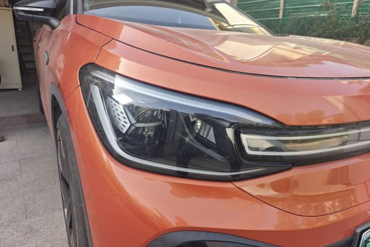 Used Volkswagen ID.6 CROZZ 2021 First Edition Right Front Headlight