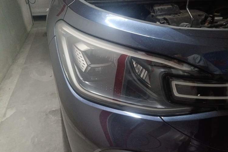 Used Volkswagen ID.6 CROZZ 2021 Long-Range PRO Edition Right Front Headlight