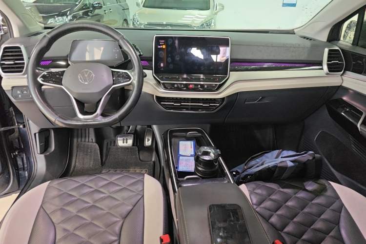 Used Volkswagen ID.6 CROZZ 2021 Long-Range PRO Edition Center Console