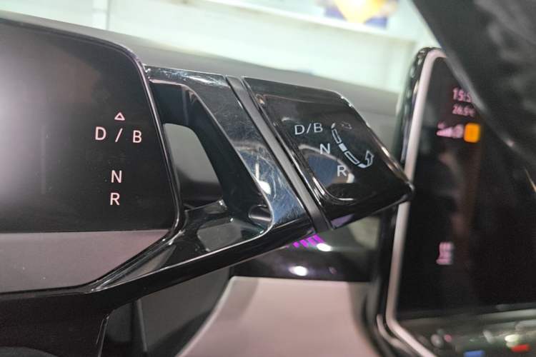 Used Volkswagen ID.6 CROZZ 2021 Long-Range PRO Edition Gear Lever