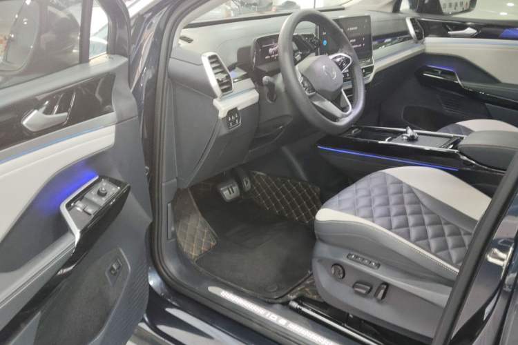 Used Volkswagen ID.6 CROZZ 2021 Revised Version Long-Range PRO Edition Interior 3