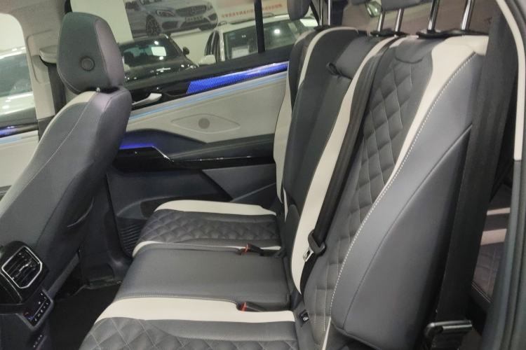 Used Volkswagen ID.6 CROZZ 2021 Revised Version Long-Range PRO Edition Interior 4