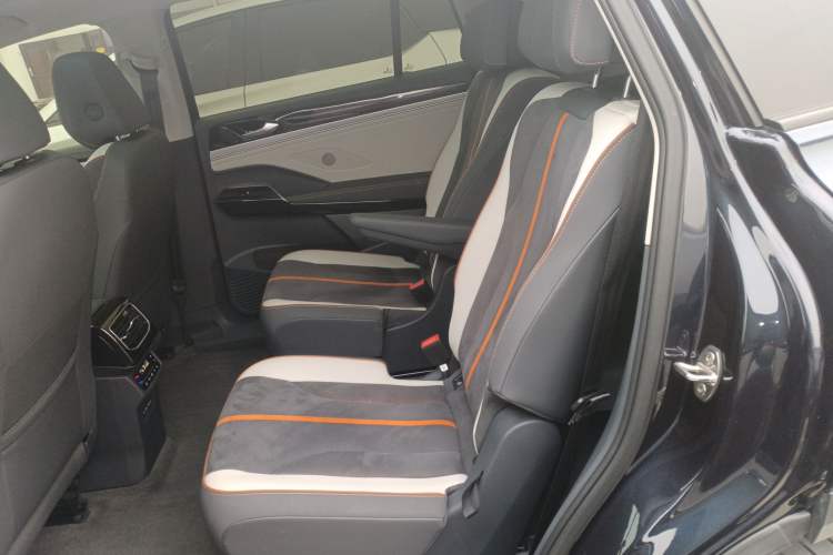 Used Volkswagen ID.6 CROZZ 2021 Revised Version Long-Range PRO Edition Interior 4