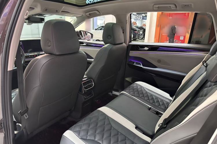 Used Volkswagen ID.6 CROZZ 2021 Long-Range PRO Edition Interior 8