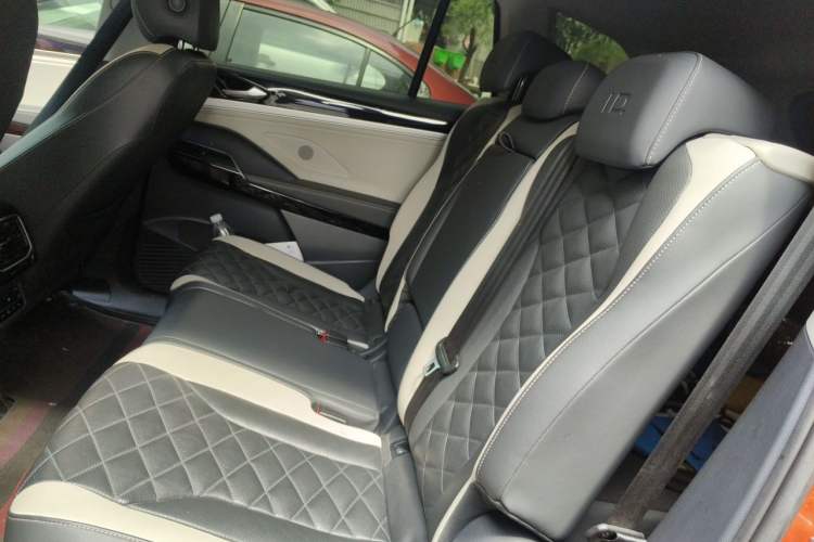Used Volkswagen ID.6 CROZZ 2021 Long-Range PRO Edition Left Rear Seat
