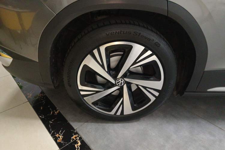 Used Volkswagen ID.6 CROZZ 2021 Revised Version Long-Range PRO Edition Right Rear Wheel Hub
