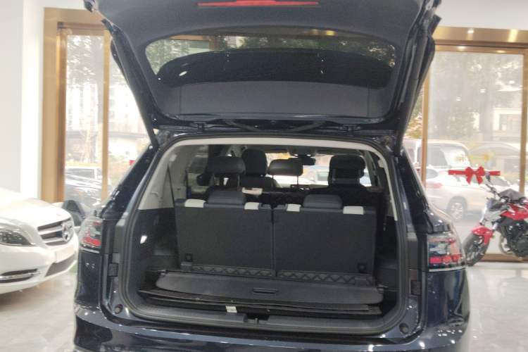 Used Volkswagen ID.6 CROZZ 2021 Revised Version Long-Range PRO Edition Trunk