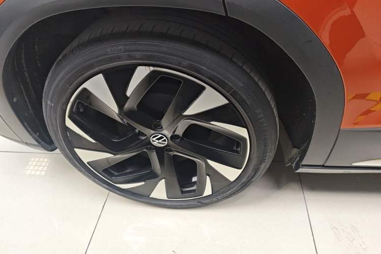 Used Volkswagen ID.6 CROZZ 2021 First Edition Exterior 2