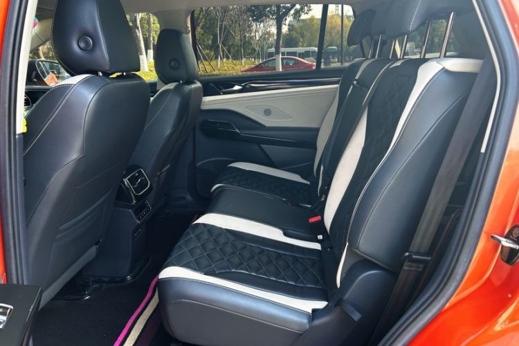 Used Volkswagen ID.6 CROZZ 2021 First Edition Interior 2